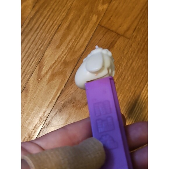 Vintage White Lamb Red Bow Purple 1979 Pez 4 Inch Dispenser With Feet - Picture 5 of 12